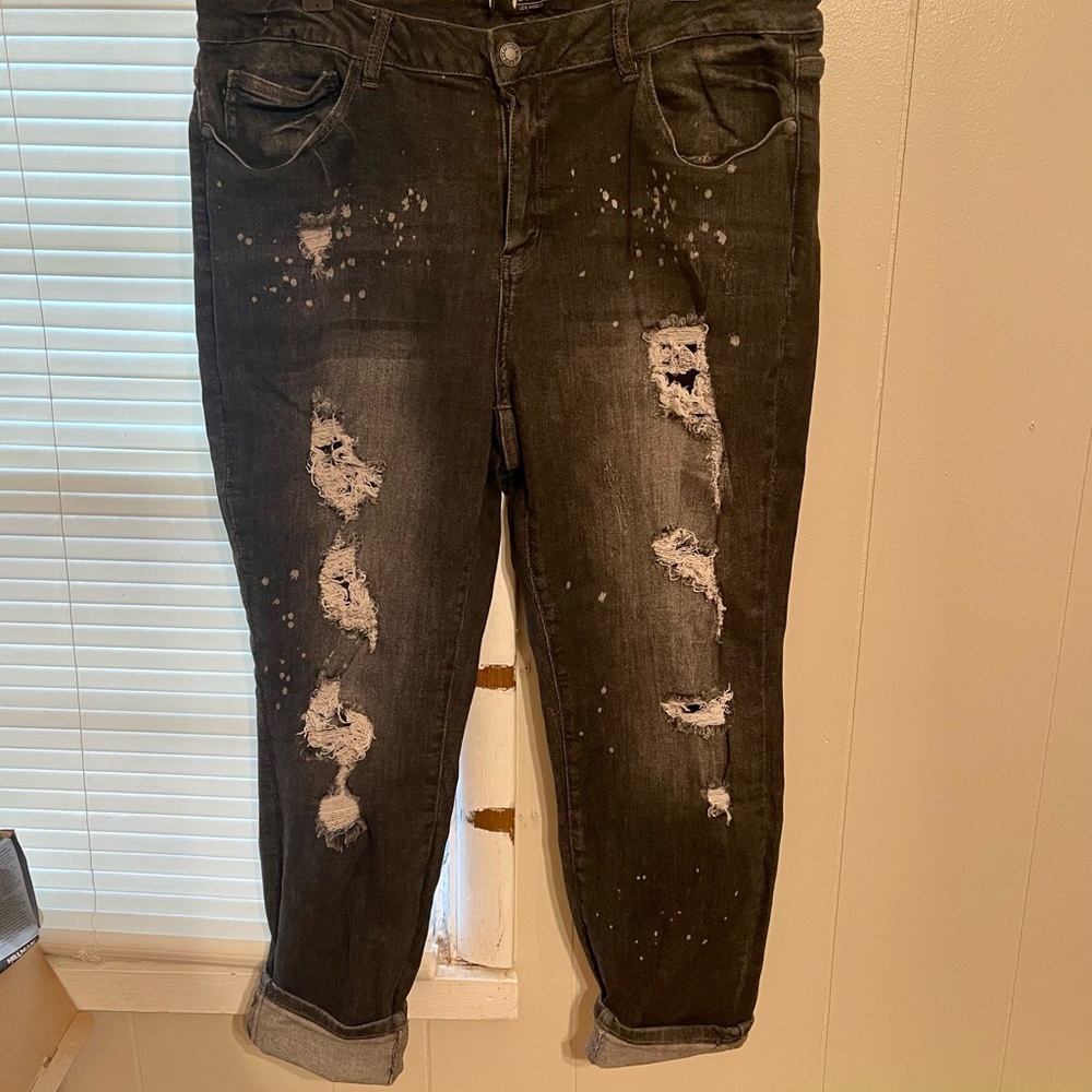 Judy Blue boyfriend fit distressed jeans